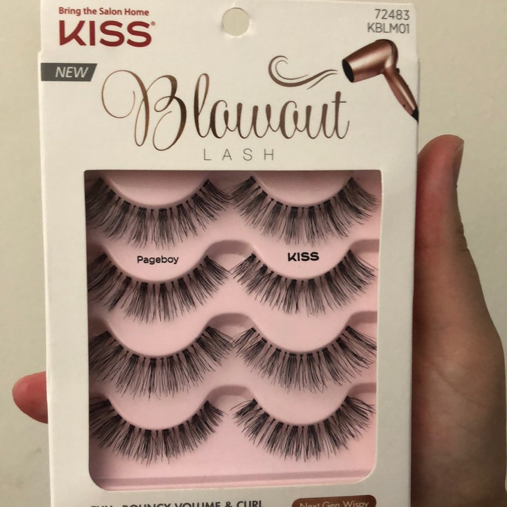 Kiss lashes blowout lashes